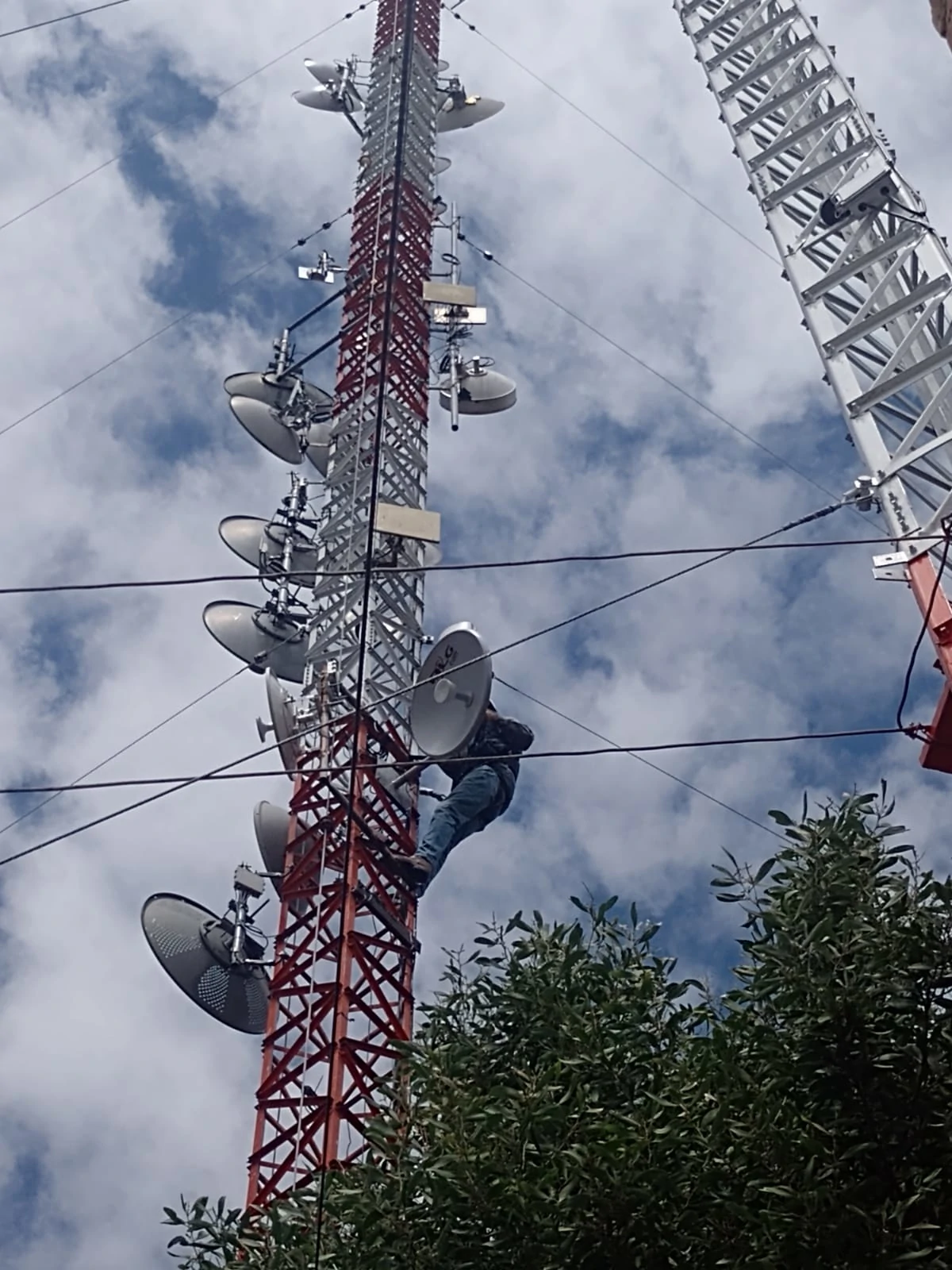 torre de comunicaciones